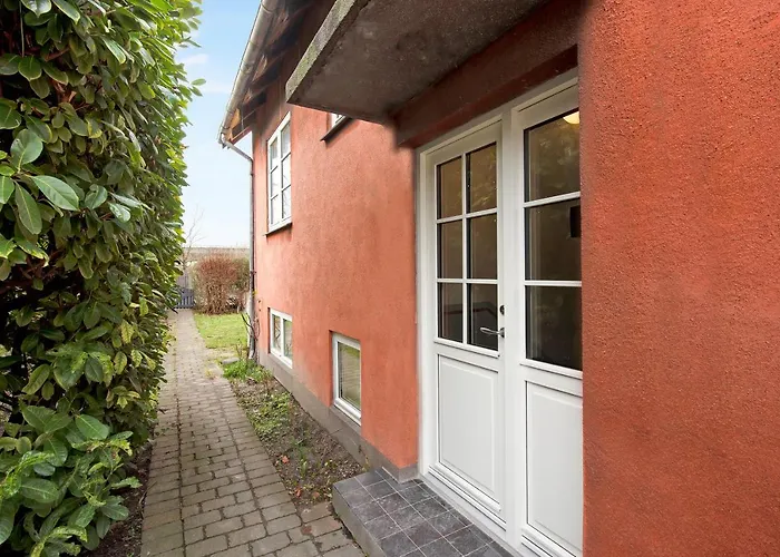 Charm 1 - Chic 2-Bdr Apt With Shared Garden Copenhagen, Denmark