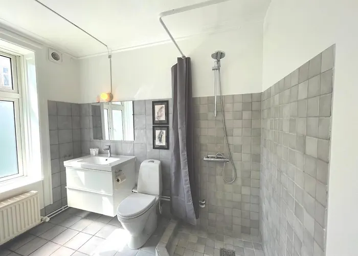 2 Bedroom Apartment In Trendy Area Copenhagen, Denmark